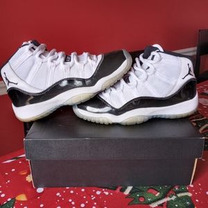 Nike Air Jordan 11 Concord Black White